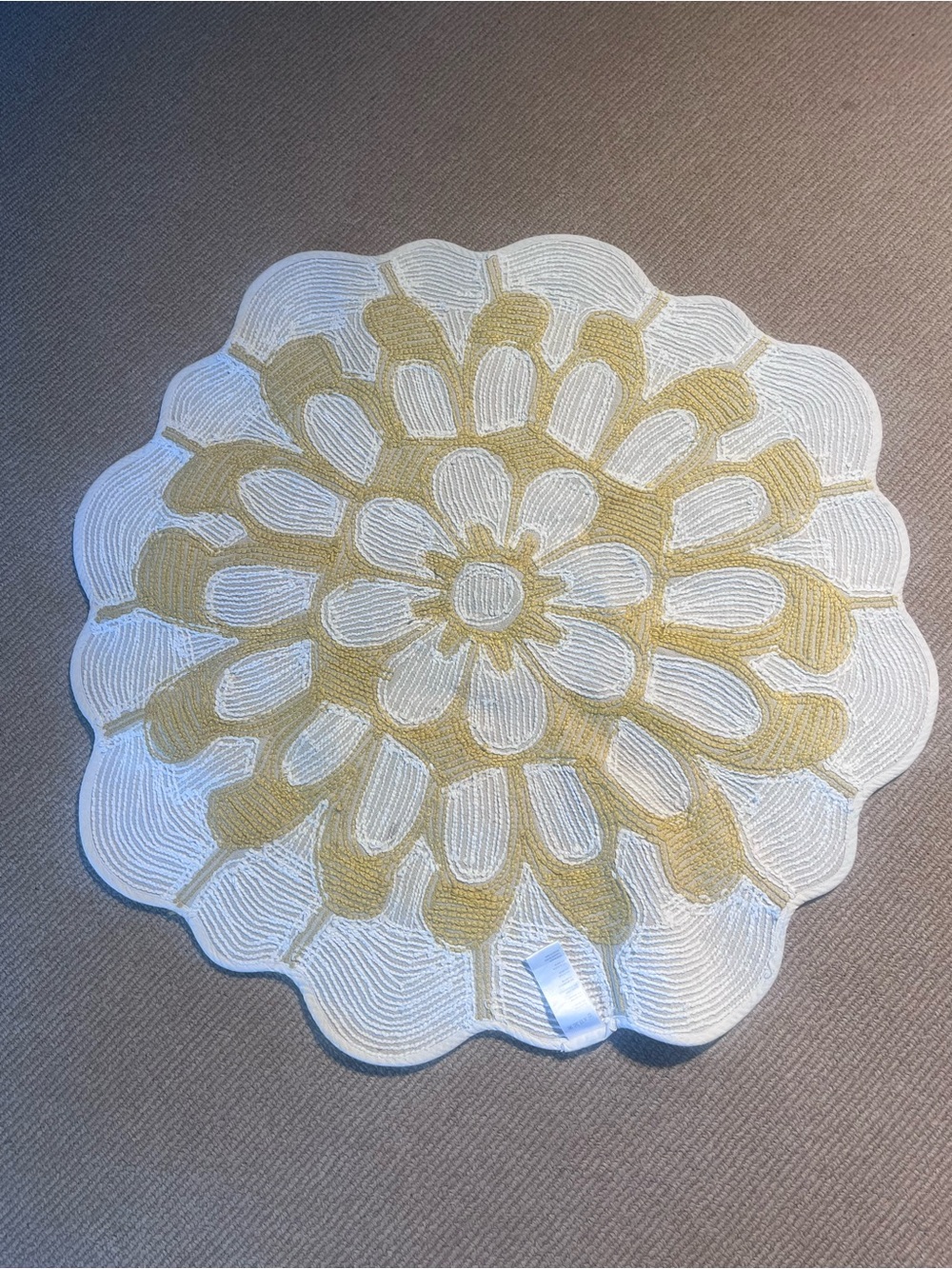 Anthropologie floral bath mat - Picture 2 of 4